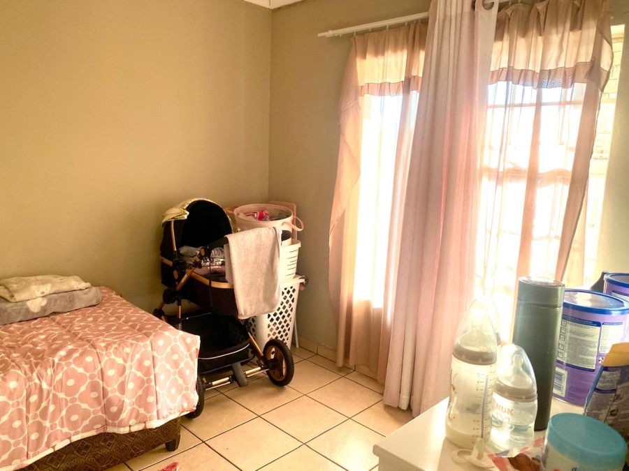 2 Bedroom Property for Sale in Oos Einde North West